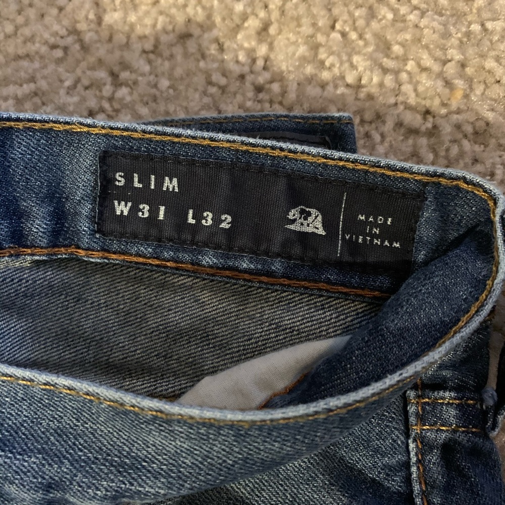 Men’s bullhead jeans